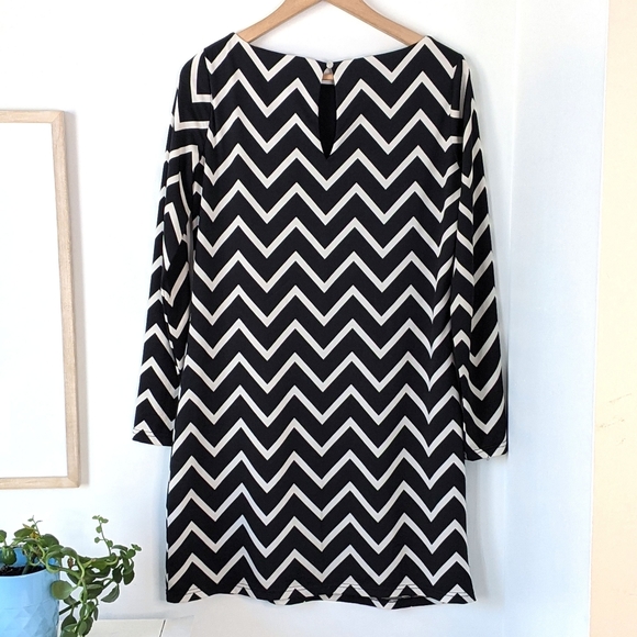 black & off white chevron pattern long sleeve dress, xs - Picture 7 of 12